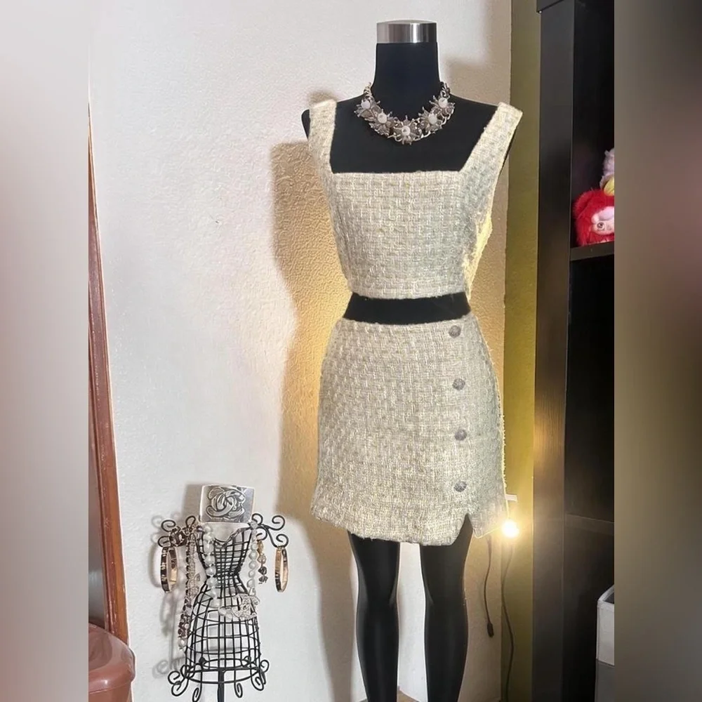 House of Harlow 1960 Cream Tweed Skirt Set - Picture 2 of 6